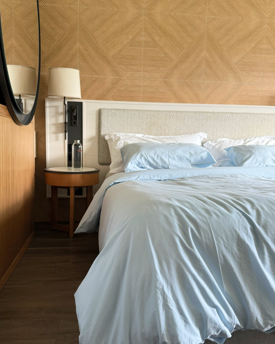 Blue aura bed set