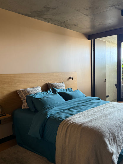 Transformative teal sheet set