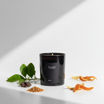 Luna Candle - No Sugar with Crushed Spice